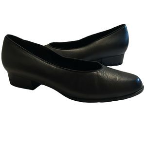 Drew Leather Pump w/ Foot-Saver Outsole